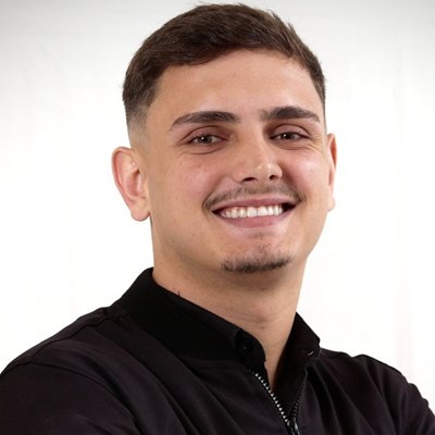 Dr. Felipe Back