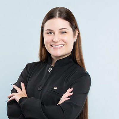 Dra. Tainá Oliari